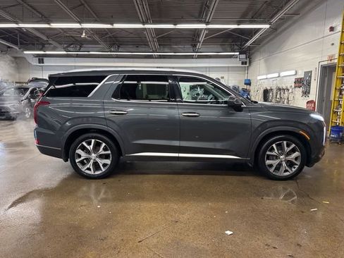 Used 2022 Hyundai Palisade Limited w/ Winter Package AWD/4WD image 7