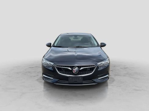 Used 2018 Buick Regal Preferred FWD image 3