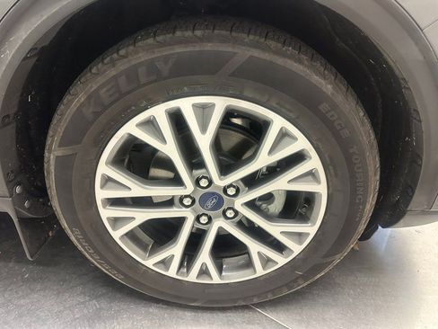 Used 2022 Ford Escape SEL w/ Technology Package image 30