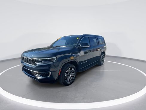 Used 2024 Jeep Wagoneer Series II w/ Flexible Seating Group image 7