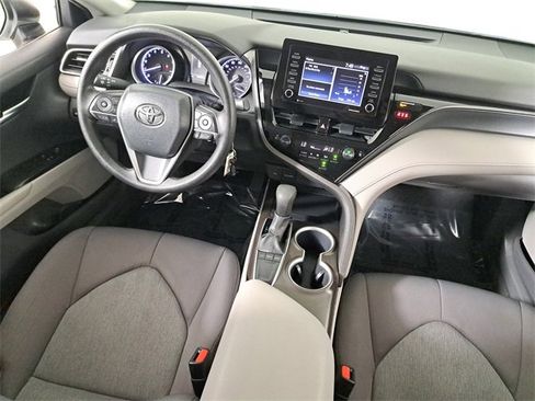 Used 2022 Toyota Camry LE image 15