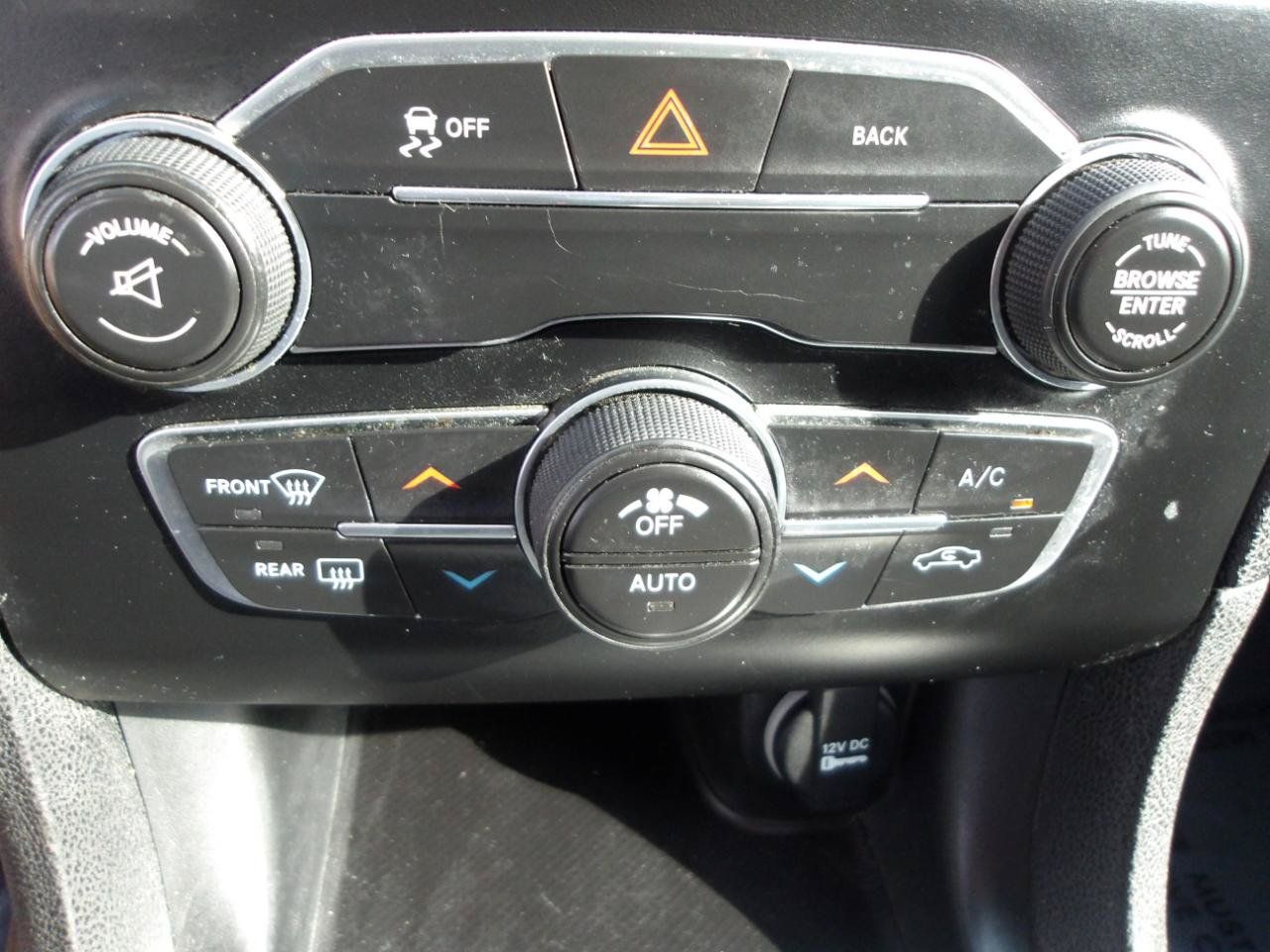 Used 2016 Dodge Charger SXT w/ Blacktop Package RWD image 22
