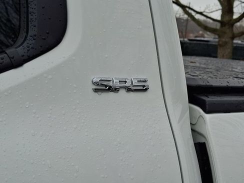 Certified 2025 Toyota Tacoma SR5 AWD/4WD image 30