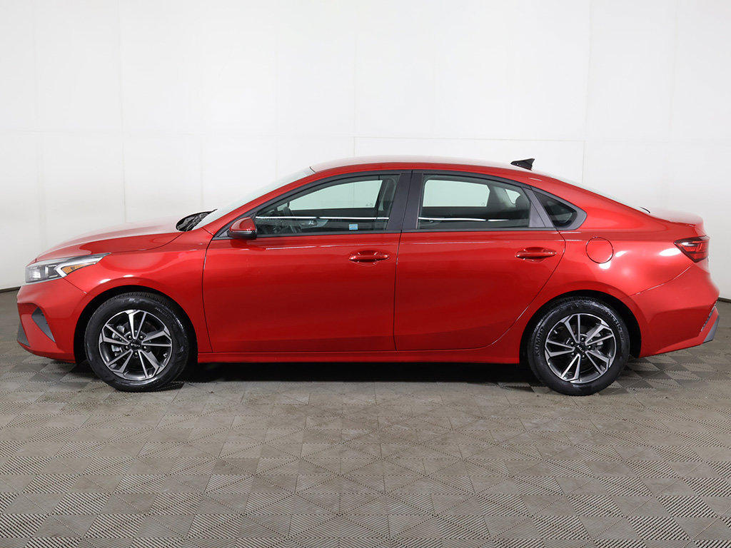 Certified 2024 Kia Forte LXS w/ LXS Technology Package FWD image 16