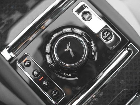 New 2025 Rolls-Royce Cullinan Black Badge image 56