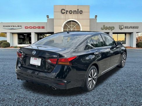 Used 2019 Nissan Altima 2.5 SV FWD image 4