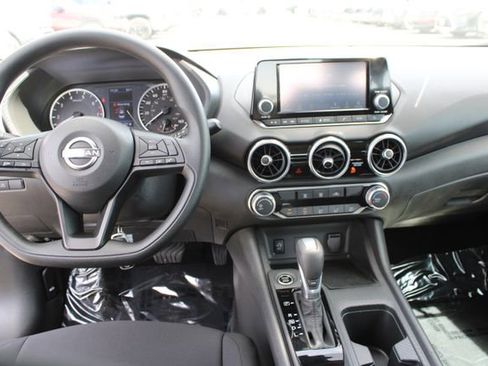 Used 2025 Nissan Sentra S FWD image 12