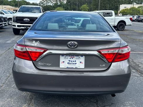 Used 2017 Toyota Camry LE FWD image 6
