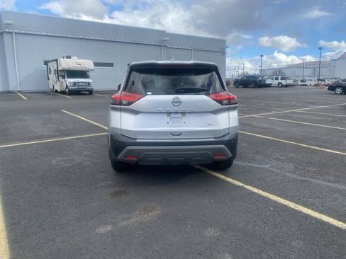 Used 2023 Nissan Rogue SV image 6