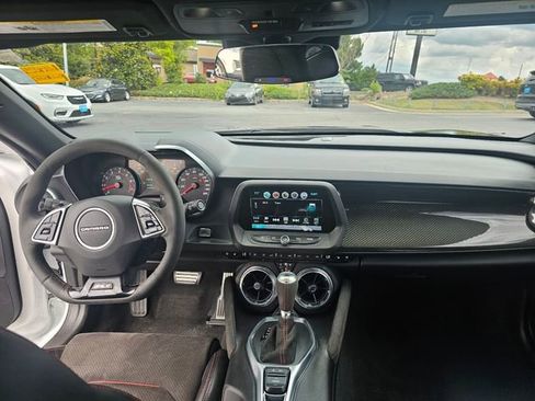 Used 2018 Chevrolet Camaro ZL1 RWD image 20