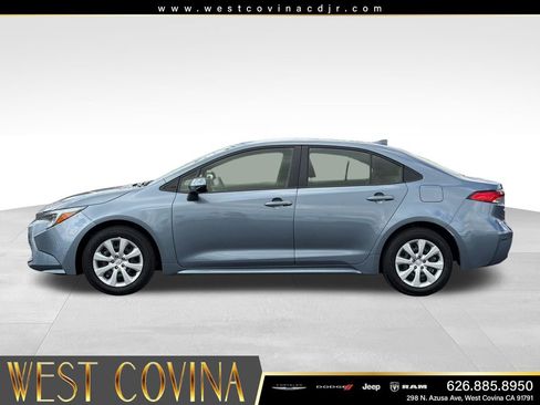 Used 2026 Toyota Corolla LE FWD image 4