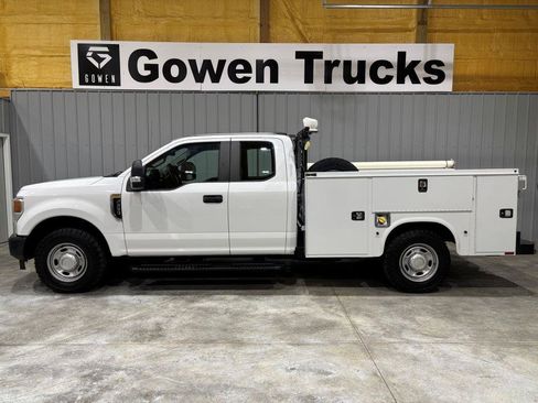 Used 2020 Ford F250 XL w/ Power Equipment Group image 2