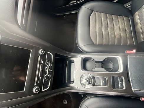 Used 2018 Ford Fusion SE w/ Equipment Group 201A image 14