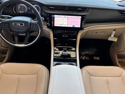 New 2026 Jeep Grand Cherokee L Limited AWD/4WD image 12
