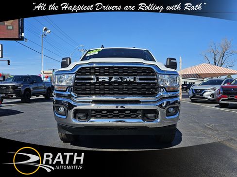 Used 2024 RAM 2500 Big Horn AWD/4WD image 2