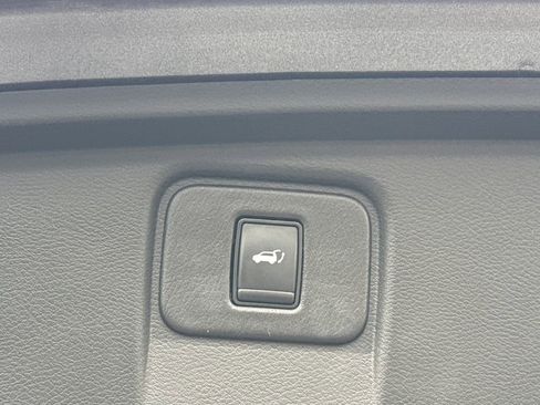 Used 2018 Nissan Murano Platinum w/ Cargo Package image 36