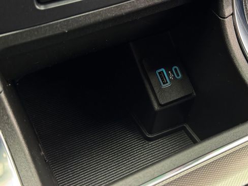 Used 2022 Ford Edge ST image 33