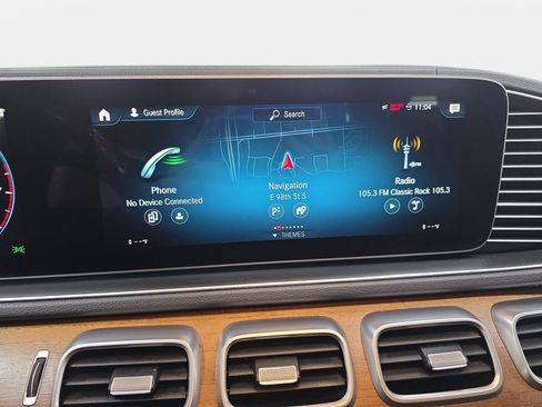 Used 2021 Mercedes-Benz GLS 450 4MATIC image 21