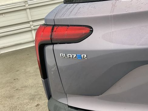 Used 2024 Chevrolet Blazer EV LT image 10