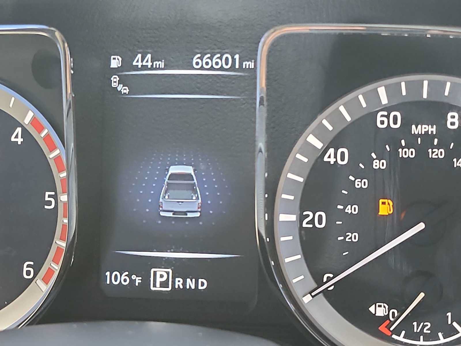 Used 2017 Nissan Titan SL RWD image 22