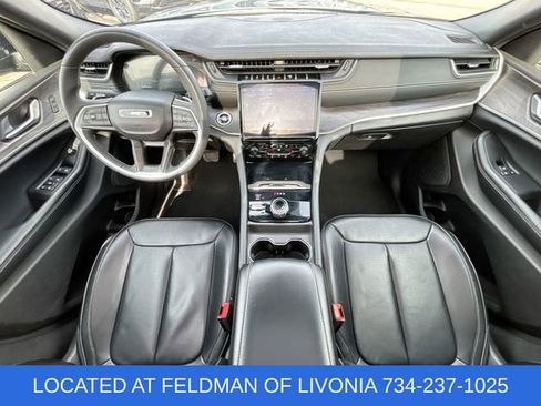 Used 2024 Jeep Grand Cherokee L Limited w/ Luxury Tech Group II image 21