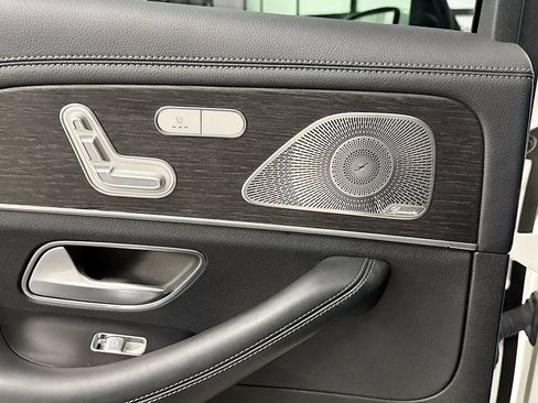 Used 2021 Mercedes-Benz GLS 450 4MATIC image 29