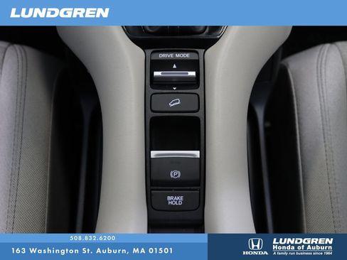 Used 2024 Honda HR-V LX image 25