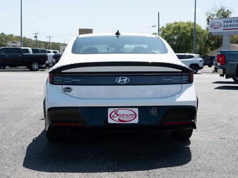 Used 2025 Hyundai Sonata SEL FWD image 4