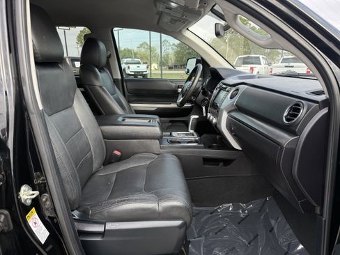 Used 2015 Toyota Tundra SR5 w/ SR5 Upgrade Package image 30