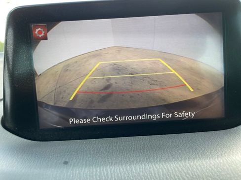 Used 2018 MAZDA MAZDA3 Grand Touring w/ Premium Equipment Package FWD image 11