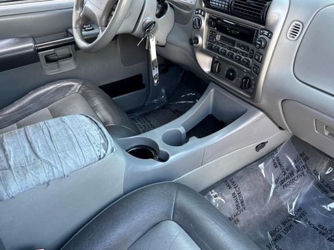 Used 2003 Ford Explorer Sport XLT AWD/4WD image 28