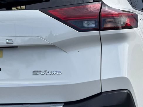 Used 2023 Nissan Rogue SV image 25