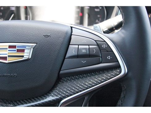 Certified 2025 Cadillac XT5 Sportv w/ Technology Package AWD/4WD image 16