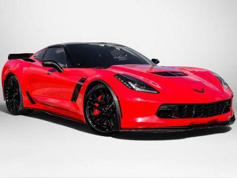 Used 2016 Chevrolet Corvette Z06 w/ 3LZ Preferred Equipment Group RWD image 4