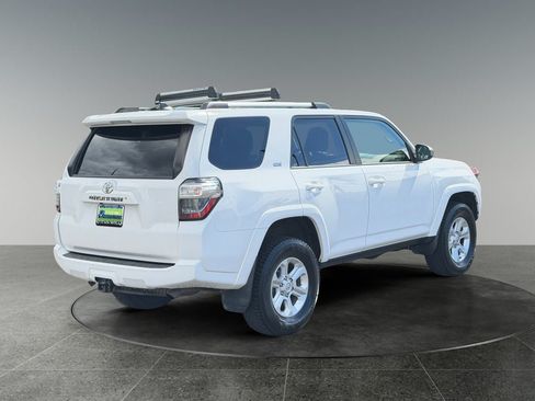 Used 2019 Toyota 4Runner SR5 AWD/4WD image 8