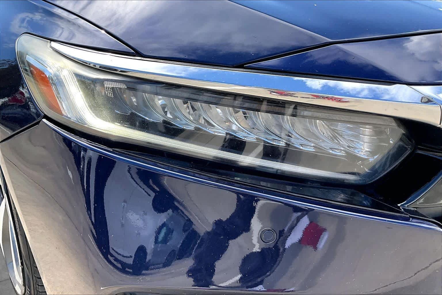 Used 2018 Honda Accord Touring image 28