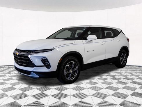 Certified 2023 Chevrolet Blazer LT w/ Driver Confidence Package image 10