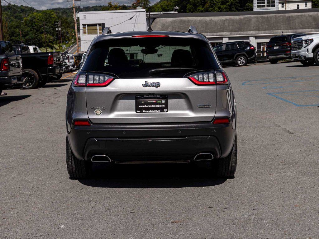 Used 2021 Jeep Cherokee Latitude Lux w/ Comfort/Convenience Group AWD/4WD image 5
