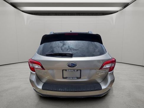 Used 2017 Subaru Outback 2.5i Limited AWD/4WD image 8