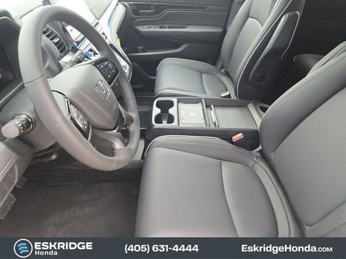 New 2026 Honda Odyssey Touring image 11
