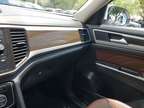 Used 2023 Volkswagen Atlas SE FWD image 25