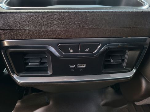 Used 2024 GMC Sierra 2500 Denali w/ Denali Reserve Package image 28