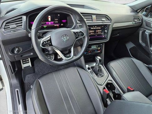 Used 2023 Volkswagen Tiguan SE R-Line FWD image 10