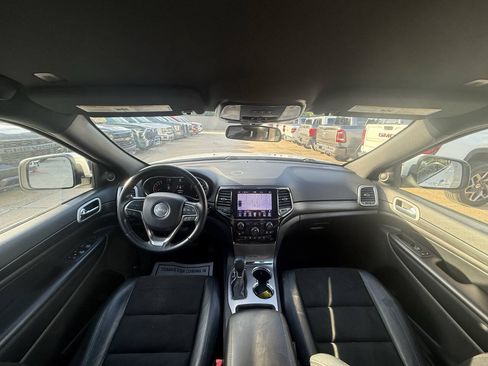 Used 2021 Jeep Grand Cherokee Laredo X RWD image 18