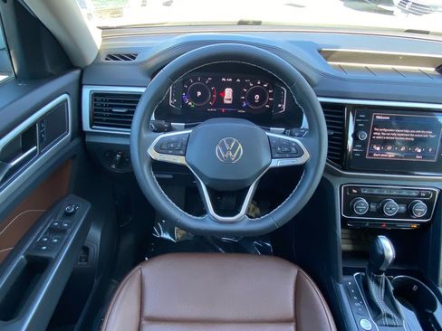 Certified 2023 Volkswagen Atlas SEL image 5