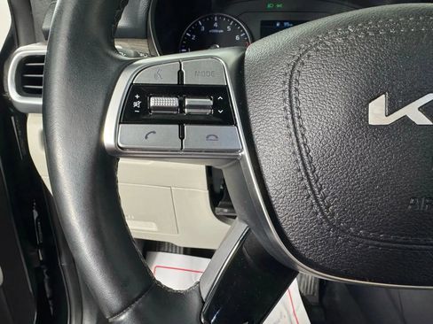 Used 2022 Kia Telluride EX w/ EX Premium Package image 16