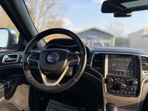 Used 2016 Jeep Grand Cherokee Overland image 30
