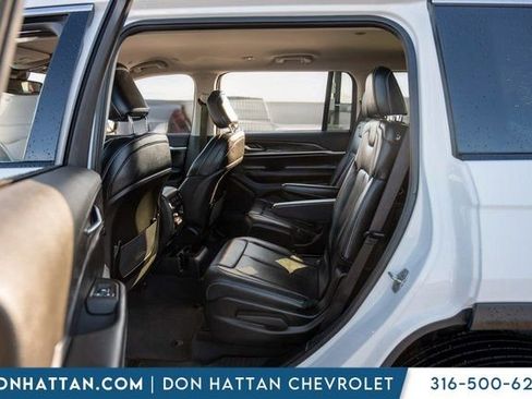 Used 2023 Jeep Grand Cherokee L Limited image 19