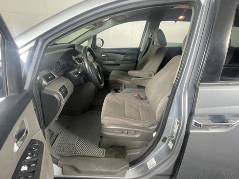 Used 2016 Honda Odyssey SE image 13