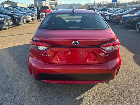 Used 2020 Toyota Corolla LE image 6